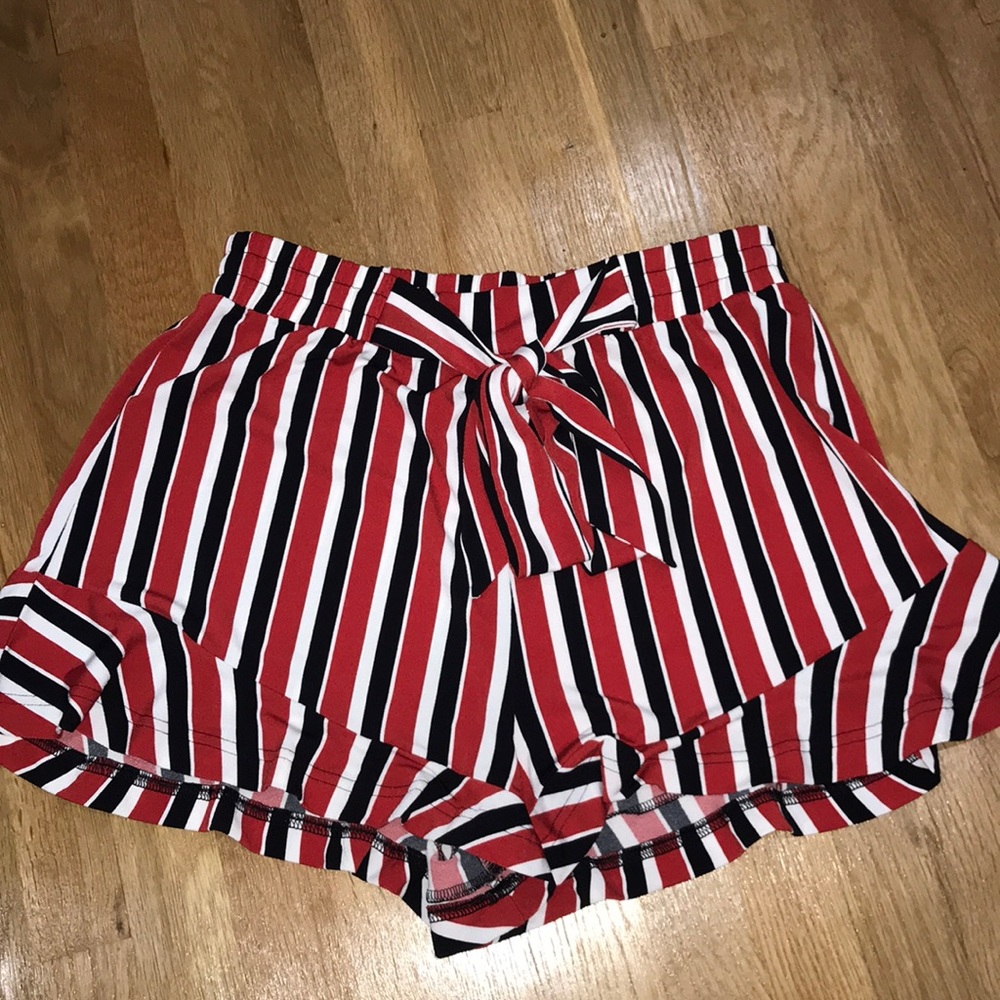Express flowy short